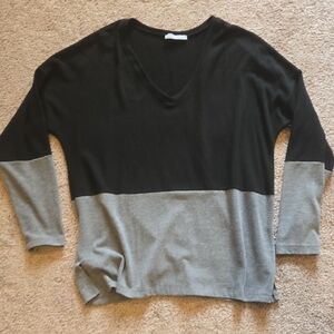Women's Black and Gray Long Sleeve Top